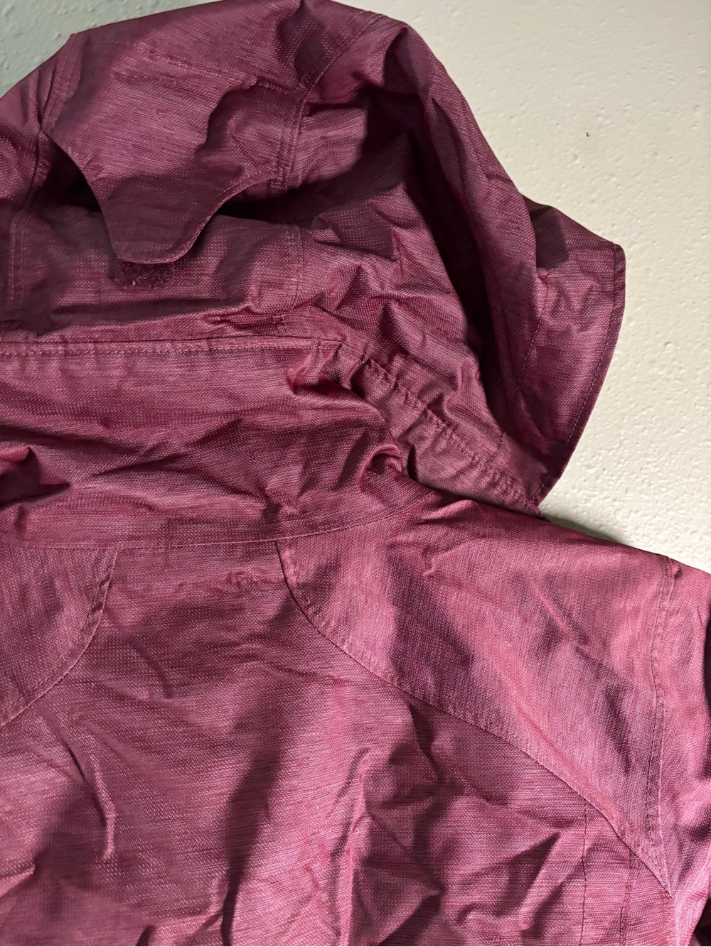 Columbia Rain Jacket in Maroon | Women’s XS, excellent condition - Picture 5 of 9